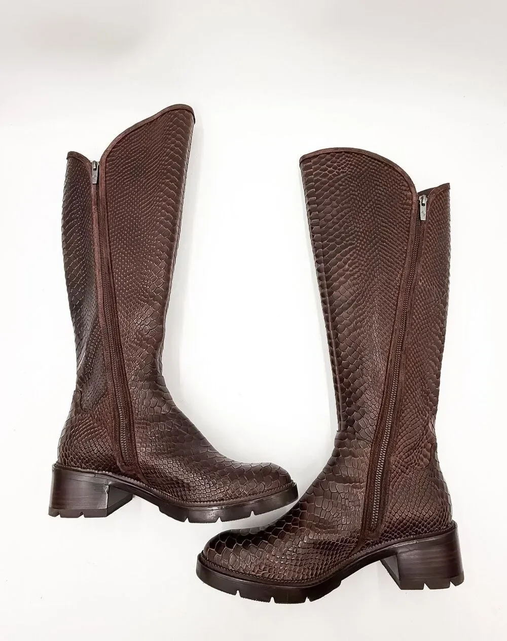 Donald Pliner Soffie Women’s Knee High Zip Boots – Brown Embossed Leather Size 9